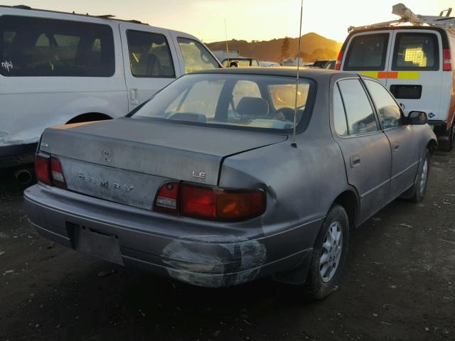 JT2SK12E1S0284266 - 1995 TOYOTA CAMRY LE GRAY photo 4