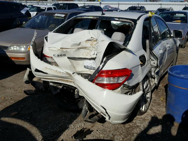 WDDGF54X99R074906 - 2009 MERCEDES-BENZ C 300 WHITE photo 4