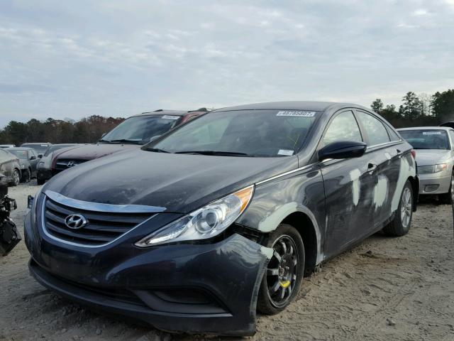 5NPEB4AC1EH913473 - 2014 HYUNDAI SONATA GLS BLUE photo 2