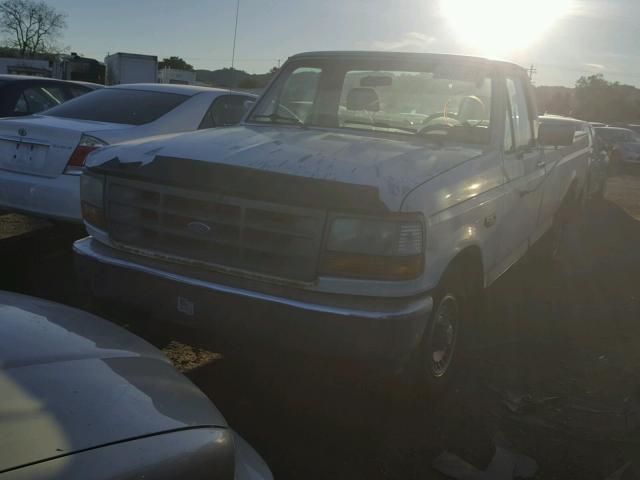 1FTEF15Y8NLA96619 - 1992 FORD F150 WHITE photo 2