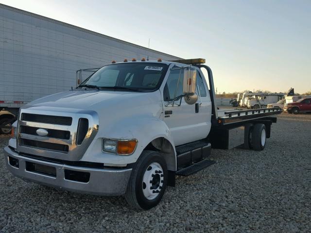 3FRWX65F48V058320 - 2008 FORD F650 SUPER WHITE photo 2