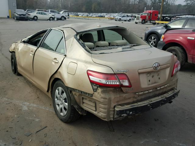 4T1BF3EK5BU127952 - 2011 TOYOTA CAMRY BASE GOLD photo 3