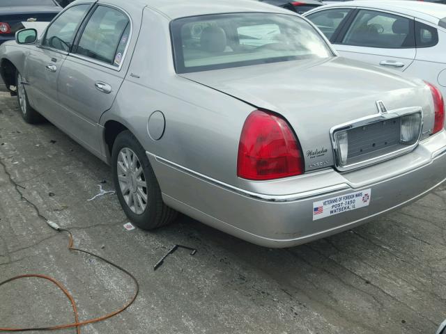 1LNHM81V57Y611732 - 2007 LINCOLN TOWN CAR S BEIGE photo 3