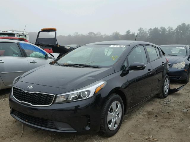 KNAFK5A82H5713659 - 2017 KIA FORTE LX BLACK photo 2