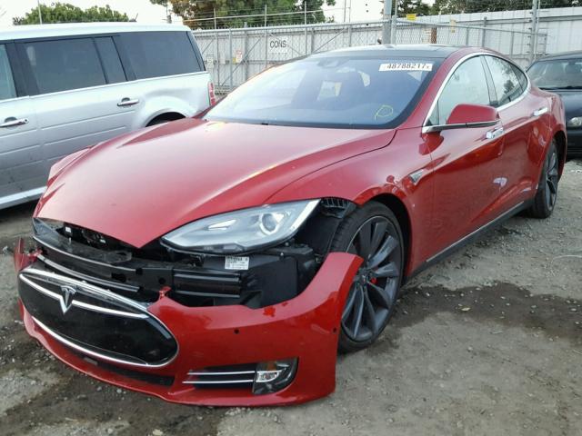 5YJSA1E48FF109517 - 2015 TESLA MODEL S RED photo 2