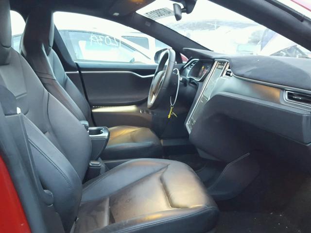 5YJSA1E48FF109517 - 2015 TESLA MODEL S 红色 照片 5
