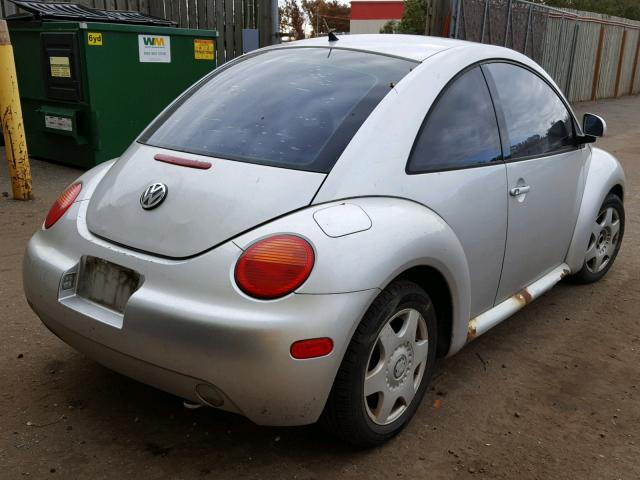 3VWBB61C6WM004345 - 1998 VOLKSWAGEN NEW BEETLE Gümüş foto 4
