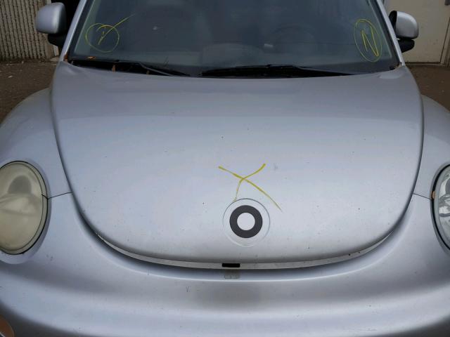 3VWBB61C6WM004345 - 1998 VOLKSWAGEN NEW BEETLE Gümüş foto 7