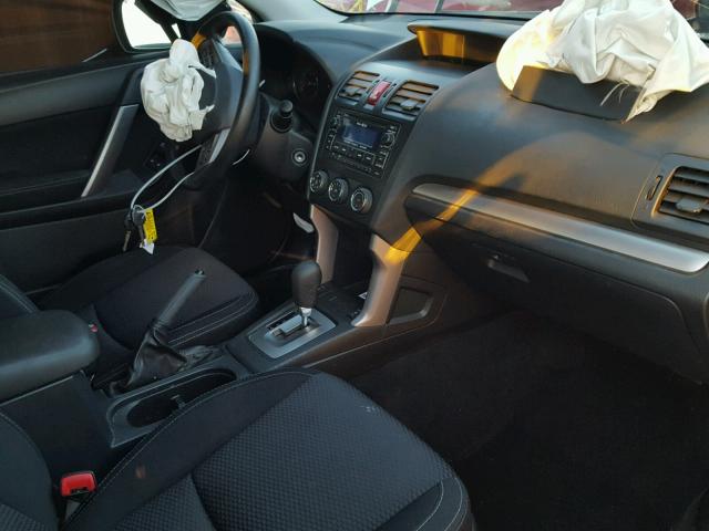 JF2SJAFC7FH599245 - 2015 SUBARU FORESTER 2 SILVER photo 5