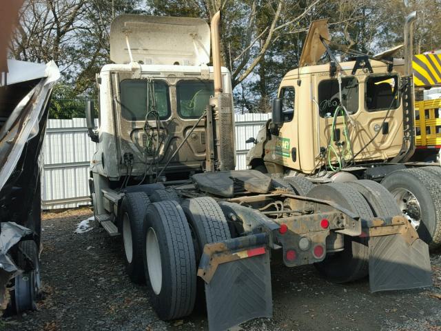 1FUJGEDR2BSAV3324 - 2011 FREIGHTLINER CASCADIA 1 WHITE photo 3