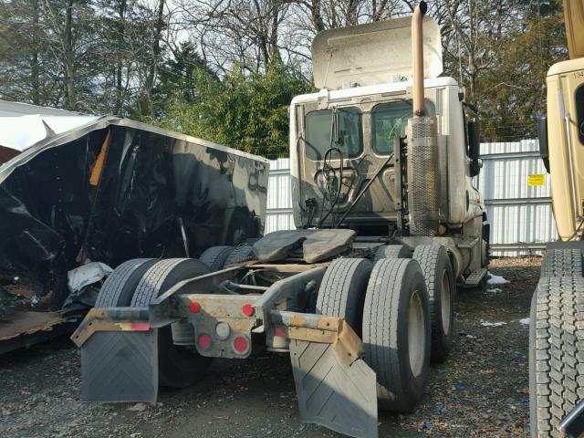 1FUJGEDR2BSAV3324 - 2011 FREIGHTLINER CASCADIA 1 WHITE photo 4