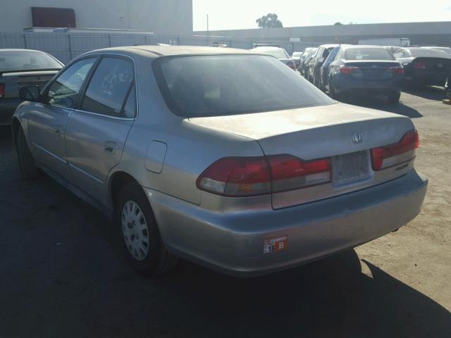 1HGCF86681A133012 - 2001 HONDA ACCORD VAL SILVER photo 3