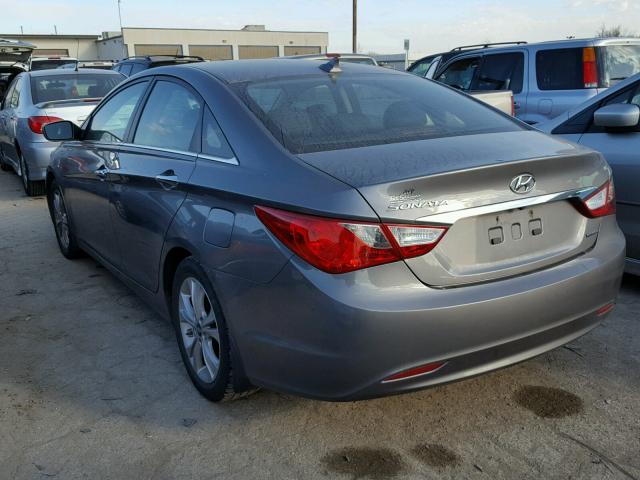 5NPEC4AC8BH304440 - 2011 HYUNDAI SONATA SE GRAY photo 3