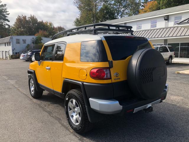 JTEBU11F170063023 - 2007 TOYOTA FJ CRUISER YELLOW photo 4