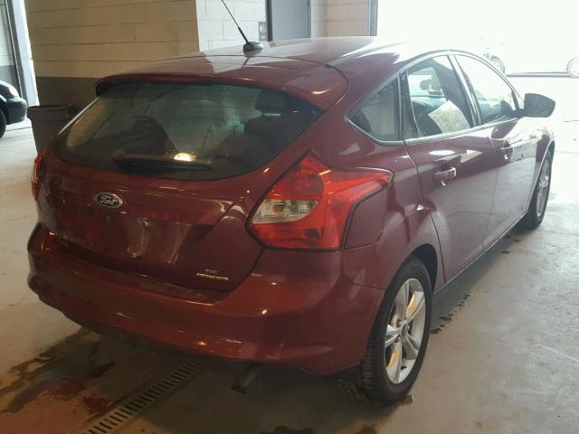 1FADP3K28DL156181 - 2013 FORD FOCUS SE RED photo 4