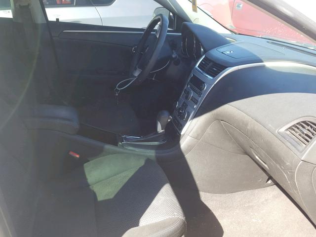 1G1ZC5EU8CF155378 - 2012 CHEVROLET MALIBU 1LT WHITE photo 5