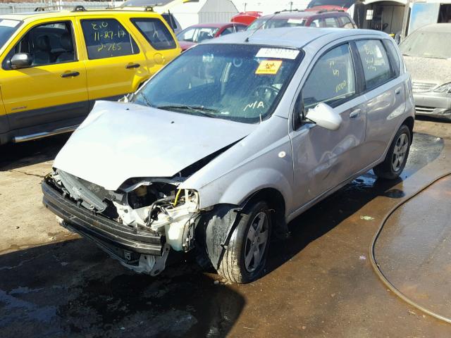 KL1TD66646B512526 - 2006 CHEVROLET AVEO SILVER photo 2