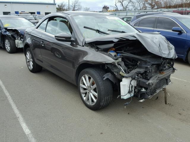 WVWBW8AH2DV002819 - 2013 VOLKSWAGEN EOS KOMFOR ყავისფერი ფოტო 1