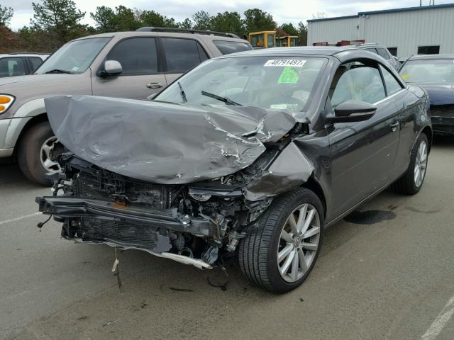 WVWBW8AH2DV002819 - 2013 VOLKSWAGEN EOS KOMFOR ყავისფერი ფოტო 2