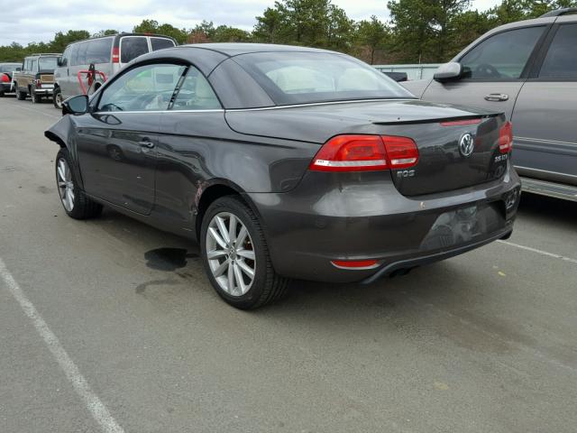 WVWBW8AH2DV002819 - 2013 VOLKSWAGEN EOS KOMFOR ყავისფერი ფოტო 3