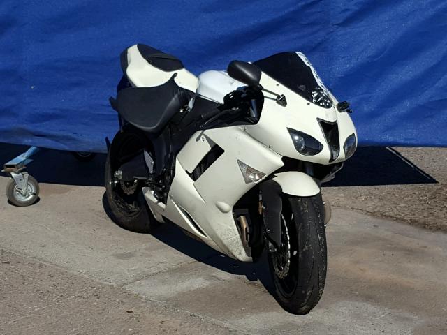 JKAZX4P1X7A015855 - 2007 KAWASAKI ZX600 P WHITE photo 1