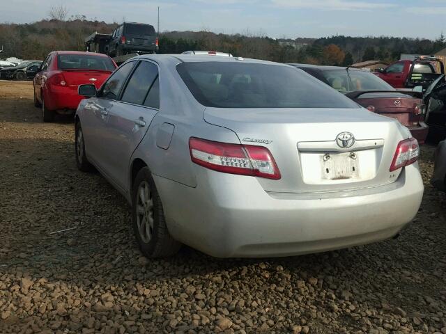 4T1BF3EK9BU708208 - 2011 TOYOTA CAMRY BASE SILVER photo 3