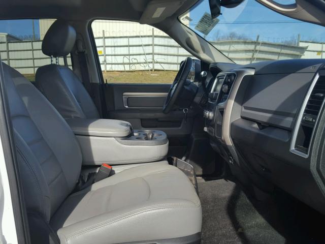 3C6UR5DL6FG576132 - 2015 RAM 2500 SLT 白色 照片 5