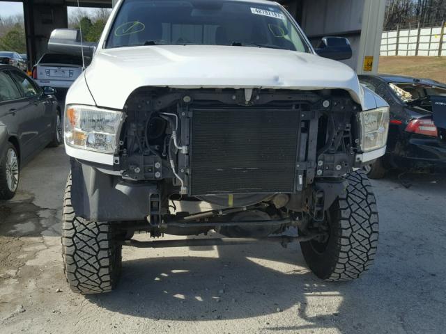 3C6UR5DL6FG576132 - 2015 RAM 2500 SLT 白色 照片 9