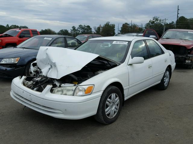 4T1BF22K8YU947692 - 2000 TOYOTA CAMRY LE WHITE photo 2