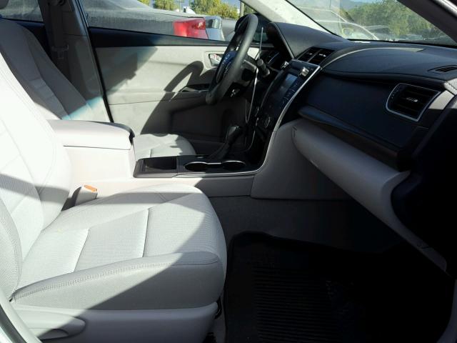 4T4BF1FK3GR549816 - 2016 TOYOTA CAMRY LE ვერცხლისფერი ფოტო 5