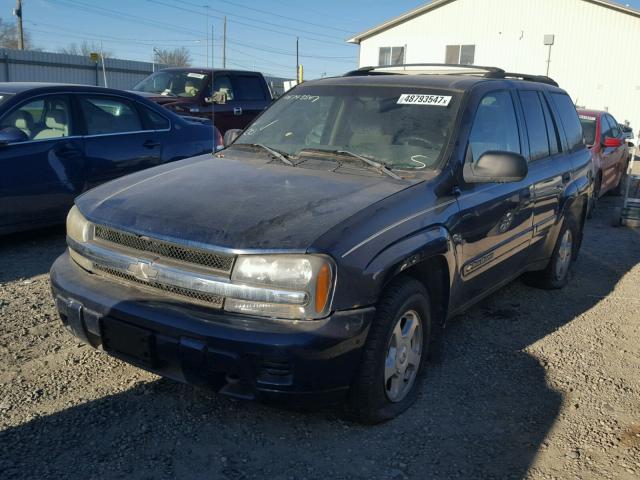 1GNDT13S522493099 - 2002 CHEVROLET TRAILBLAZE BLUE photo 2