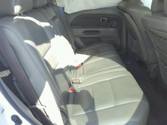 5FNYF28726B051007 - 2006 HONDA PILOT EX WHITE photo 6