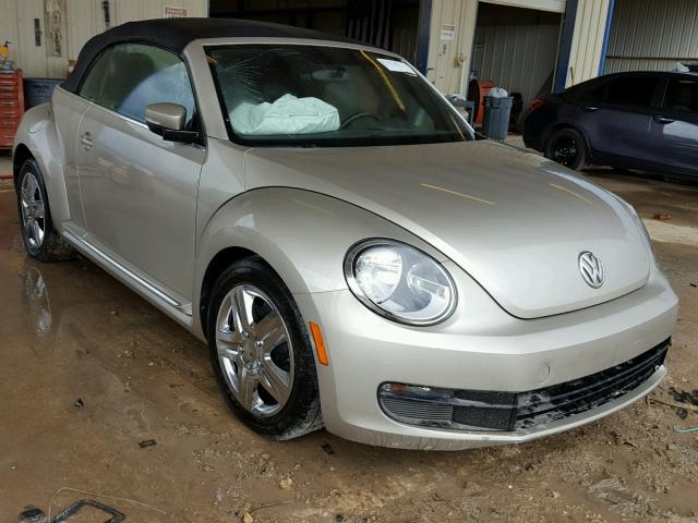 3VW517AT6FM805881 - 2015 VOLKSWAGEN BEETLE 1.8 SILVER photo 1