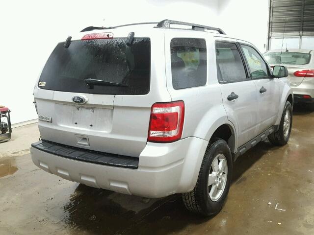 1FMCU0D76AKA79331 - 2010 FORD ESCAPE XLT SILVER photo 4