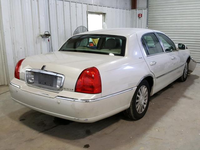 1LNHM83W94Y649336 - 2004 LINCOLN TOWN CAR U CREAM photo 4