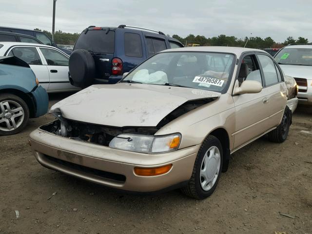 2T1BB02E5TC155293 - 1996 TOYOTA COROLLA DX TAN photo 2