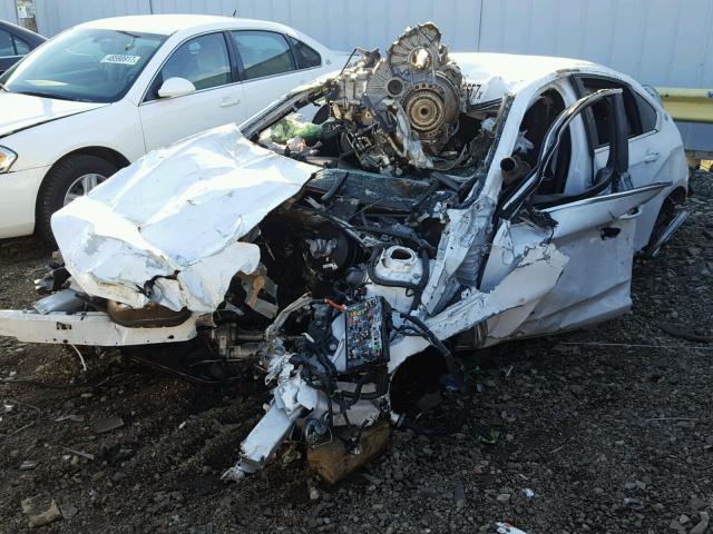 2G1115S33G9103718 - 2016 CHEVROLET IMPALA LT WHITE photo 2