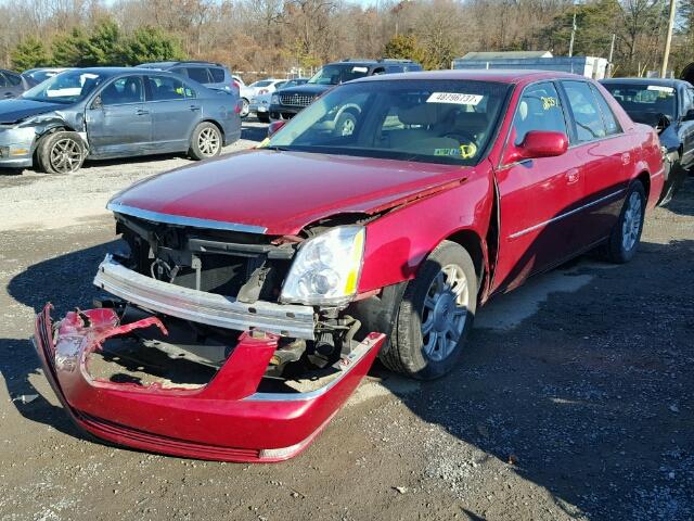 1G6KD57YX8U125200 - 2008 CADILLAC DTS RED photo 2