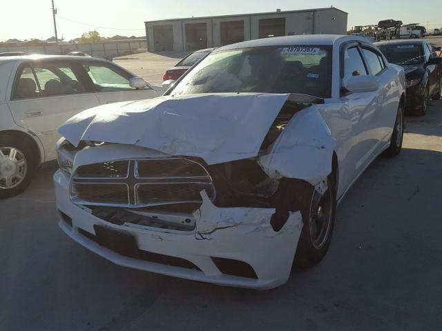 2C3CDXBG9DH523429 - 2013 DODGE CHARGER SE WHITE photo 2