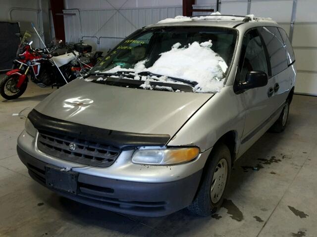 2C4GJ2533YR707363 - 2000 CHRYSLER VOYAGER SILVER photo 2