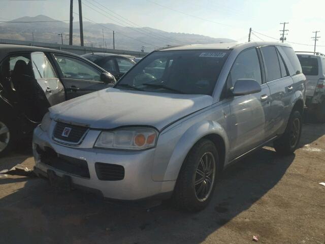 5GZCZ63436S868929 - 2006 SATURN VUE SILVER photo 2