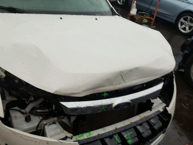 3FAHP0GA8CR358888 - 2012 FORD FUSION S WHITE photo 7