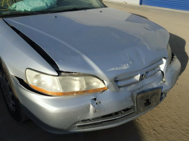 1HGCG66572A070849 - 2002 HONDA ACCORD LX SILVER photo 9