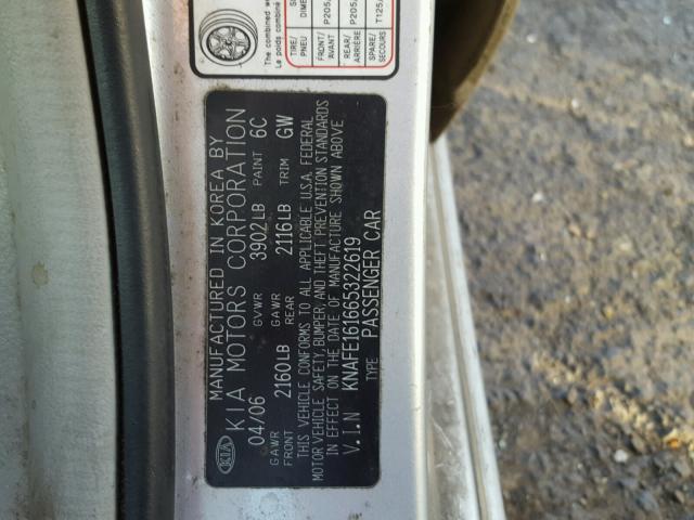 KNAFE161665322619 - 2006 KIA SPECTRA5 SILVER photo 10