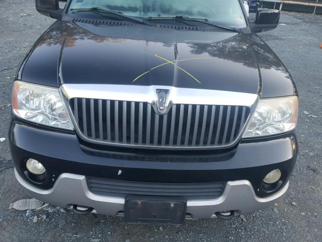 5LMFU28R04LJ27325 - 2004 LINCOLN NAVIGATOR Czarny zdjęcie 7