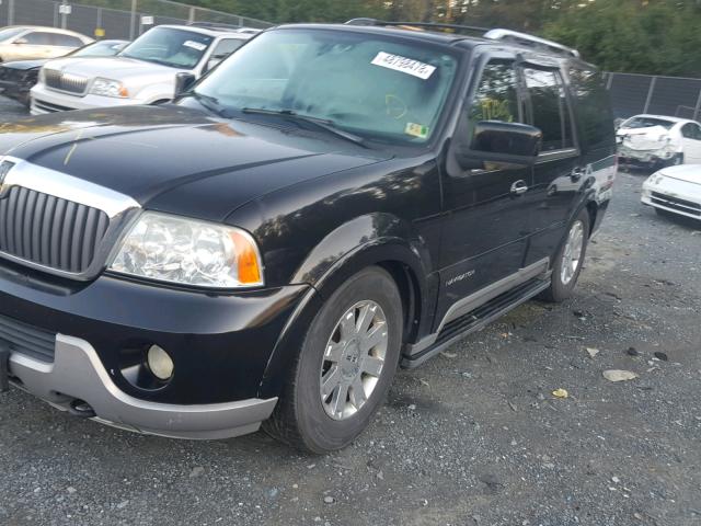 5LMFU28R04LJ27325 - 2004 LINCOLN NAVIGATOR Czarny zdjęcie 9
