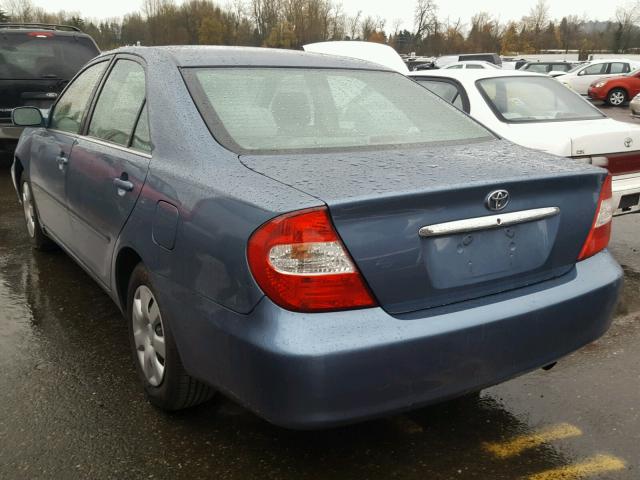 JTDBE32K330155348 - 2003 TOYOTA CAMRY LE BLUE photo 3