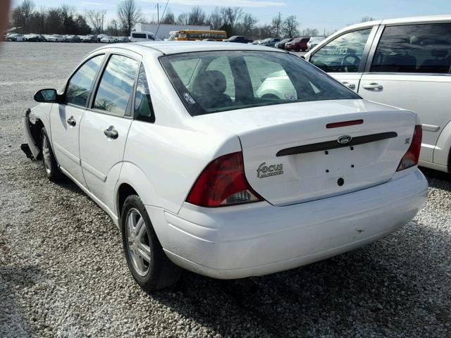 1FAFP34P83W230780 - 2003 FORD FOCUS SE WHITE photo 3