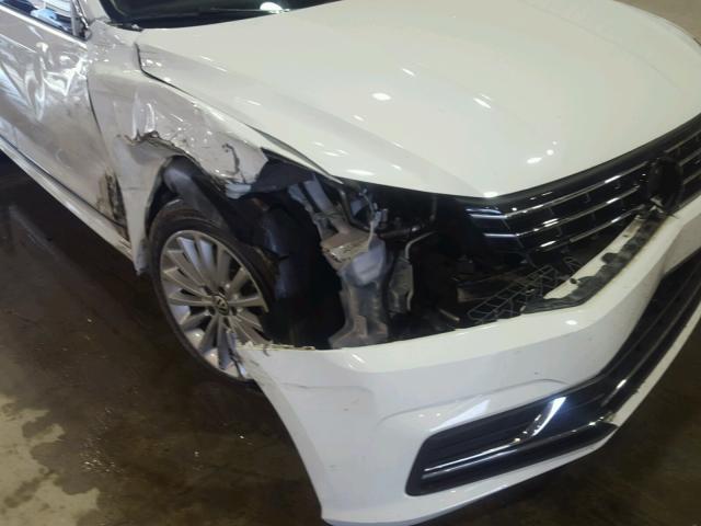 1VWBT7A31HC009637 - 2017 VOLKSWAGEN PASSAT SE WHITE photo 9