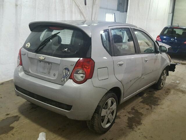 KL1TG6DE1AB096865 - 2010 CHEVROLET AVEO LT SILVER photo 4